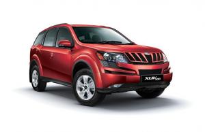 Mahindra XUV500 2012 года
